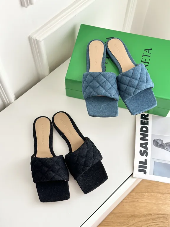 Bottega Veneta Shoe 